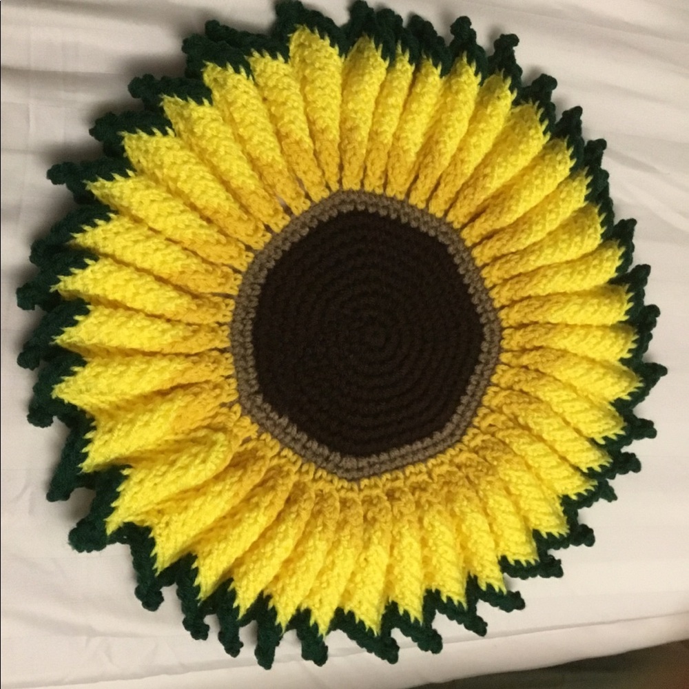 Crocheted center piece